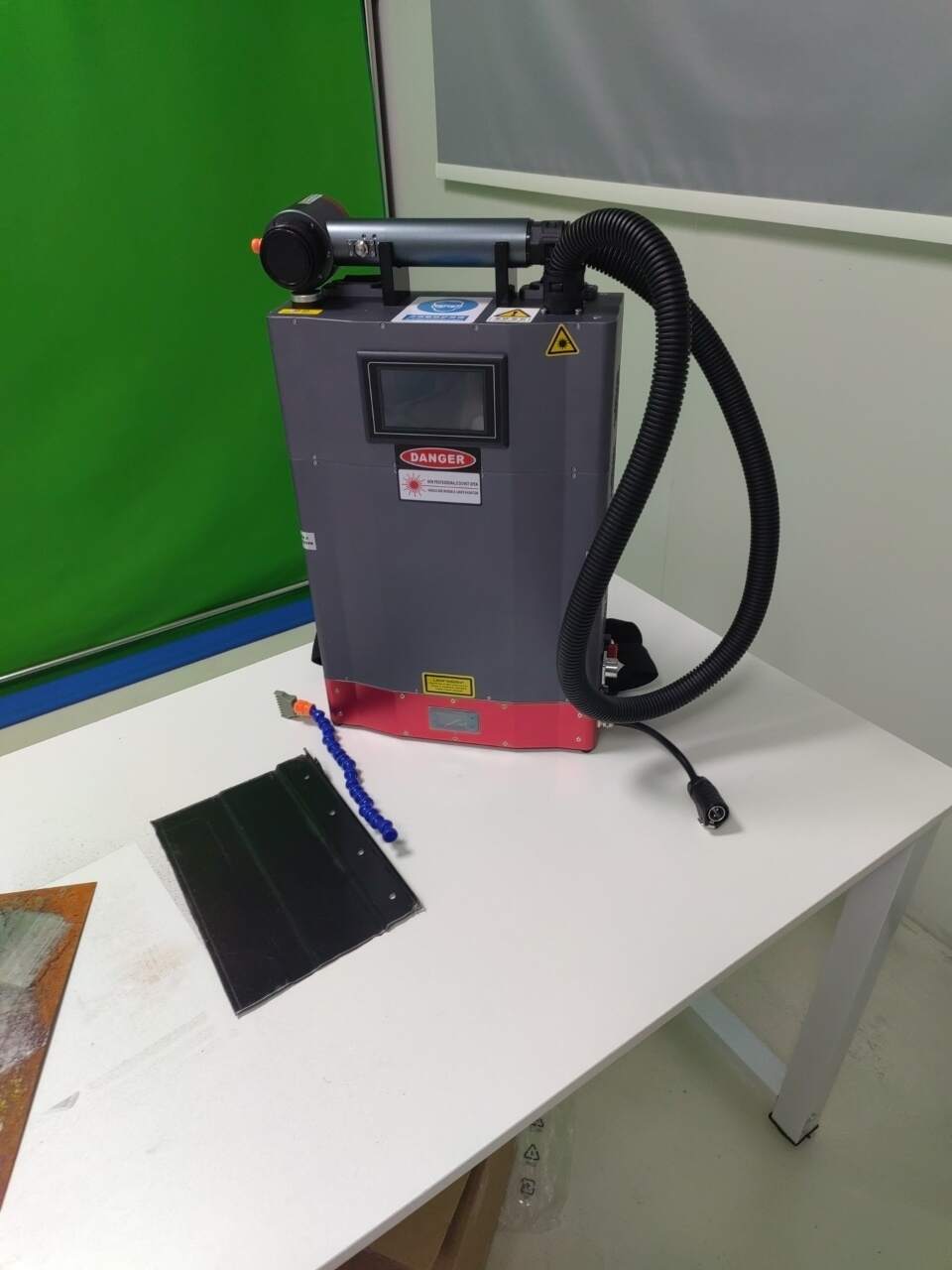 Aký je rozdiel medzi čistením ultrazvukom a čistením laserom?